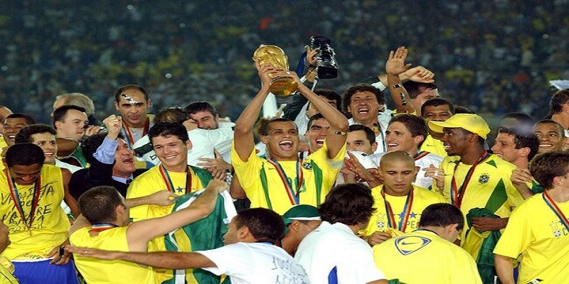 Mỗi khi xem đội tuyển Brazil thi đấu, người hâm mộ bóng đá lại có dịp chiêm ngưỡng một màn trình diễn chuyên nghiệp