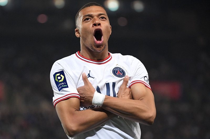 Kylian Mbappe - 'Tia chớp' nước Pháp, người kế thừa ngai vàng của bóng đá đương đại.